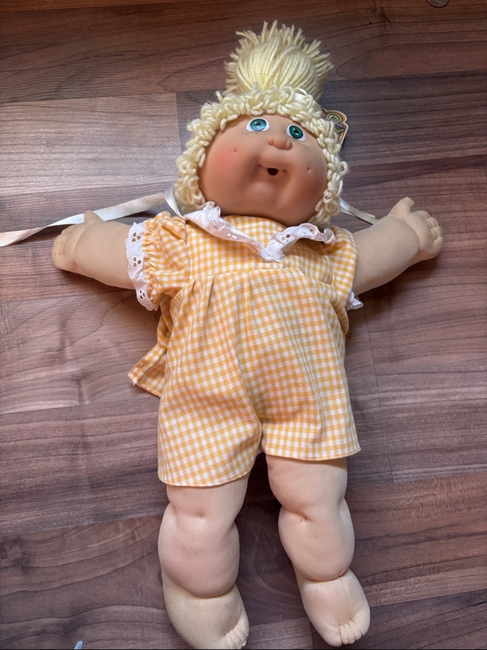 Vintage Cabbage Patch doll with signature & original hang tag